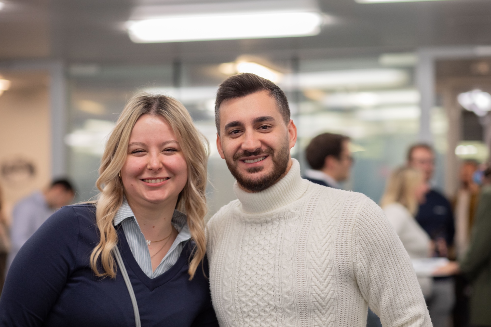 a@w_zürich_freundliche_zwei_personen_portrait a@w_zürich_freundliche_zwei_personen_portrait